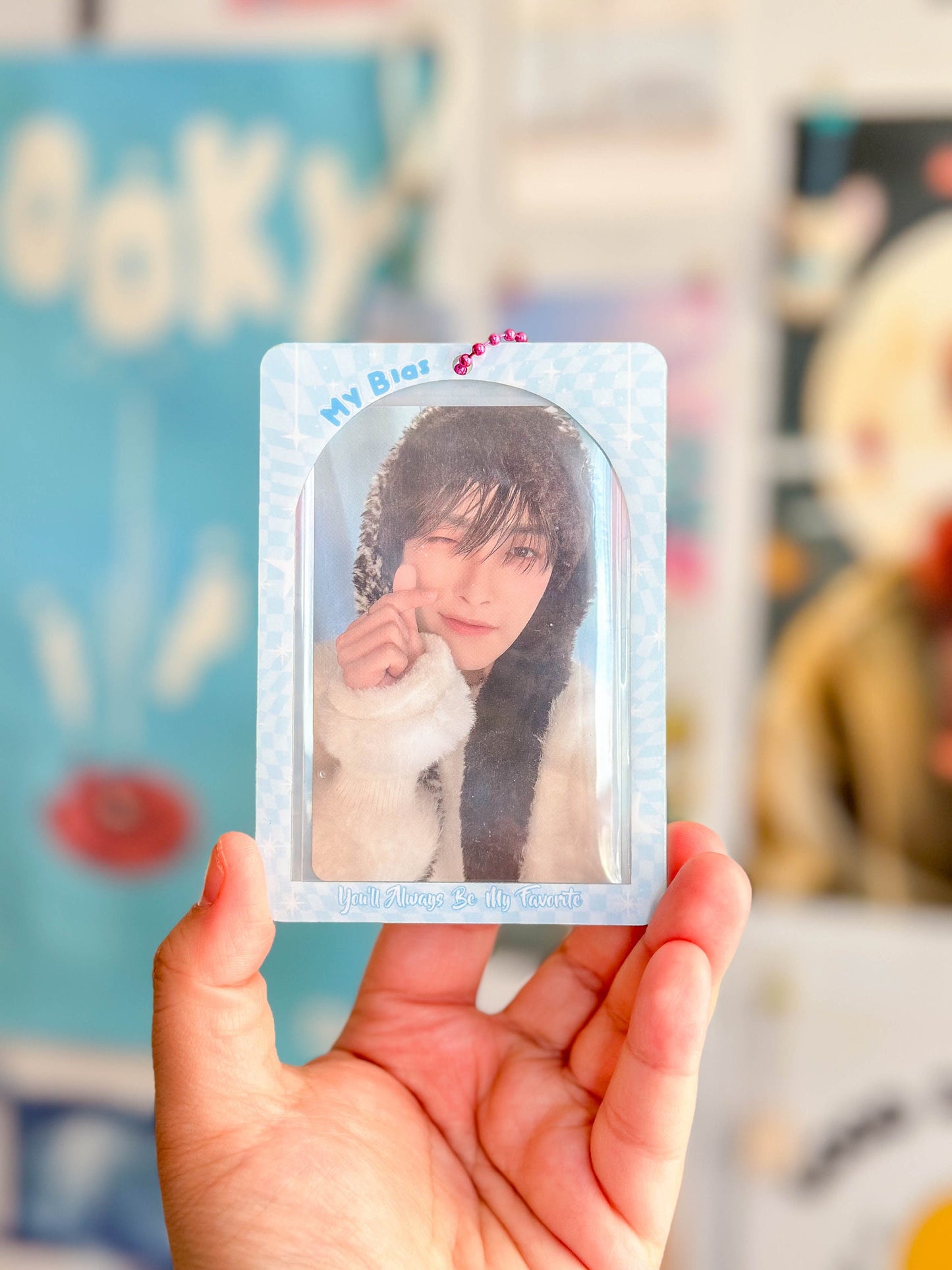 K-Pop Delulu Is The Solulu Acrylic Photocard Holder